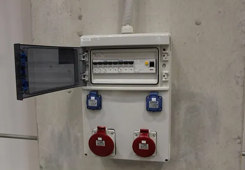 Rozvaděče a zásuvkové skříně Frýdek-Místek